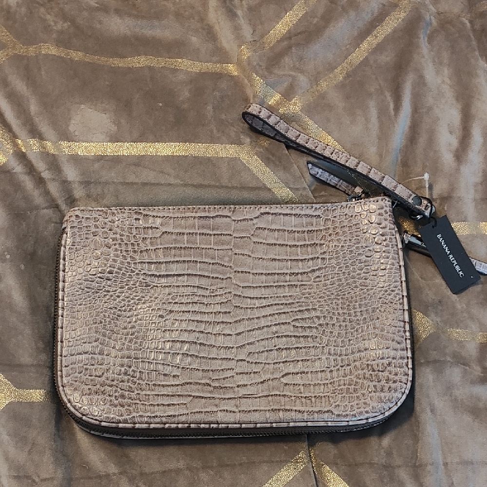 Banana Republic Croc-Embossed Wristlet in Taupe Gray